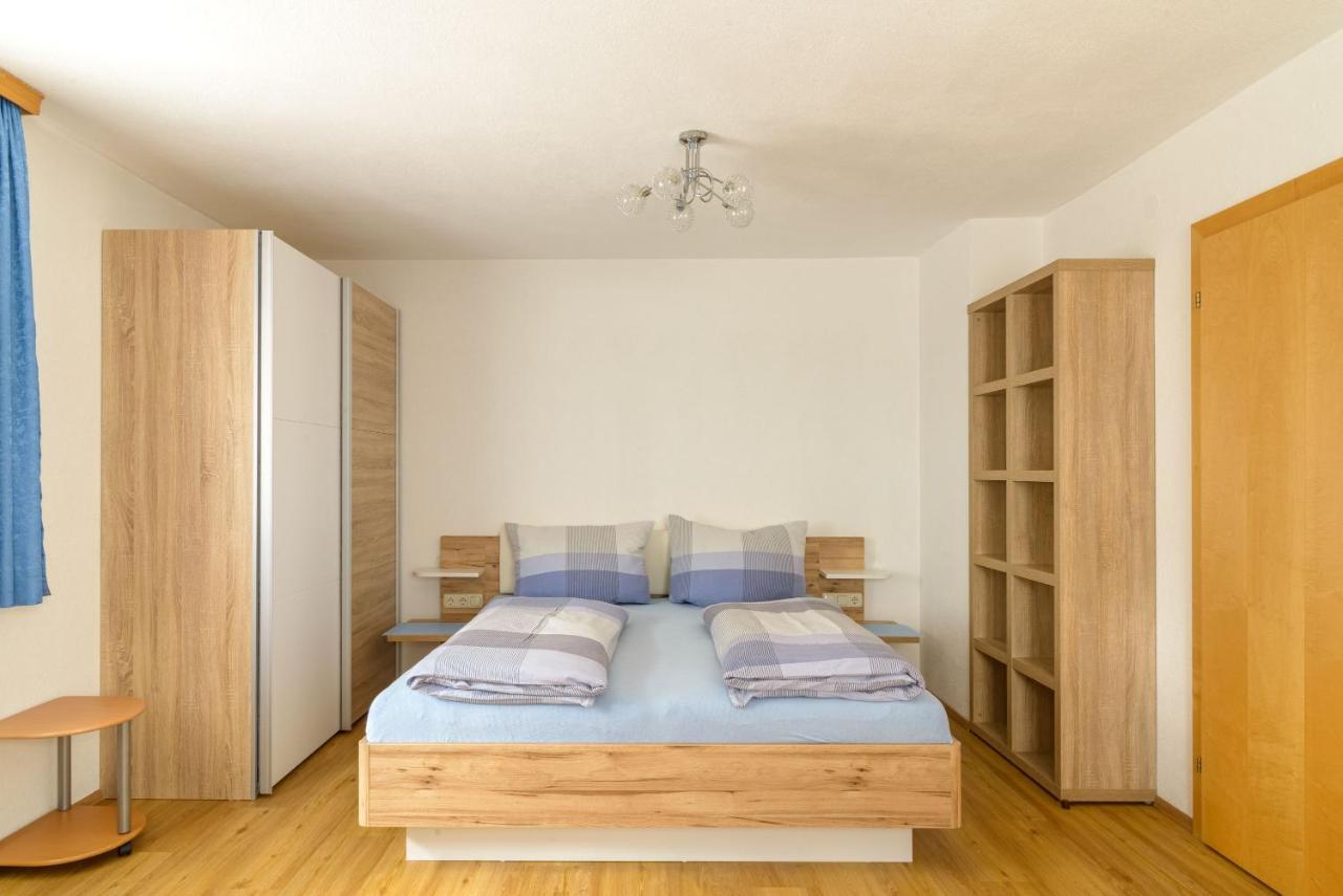 Haus Schimpfoessl Apartment Flirsch Exterior photo